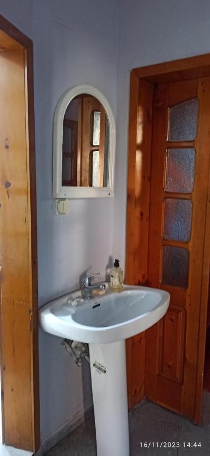 Royal Hostel 地拉那 外观 照片
