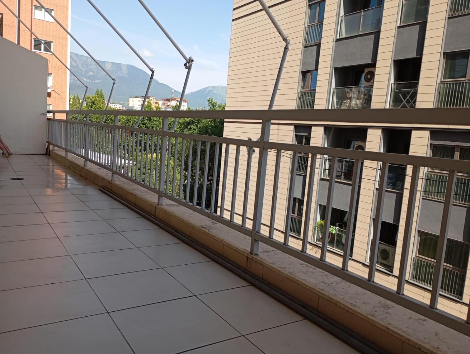 Royal Hostel 地拉那 外观 照片