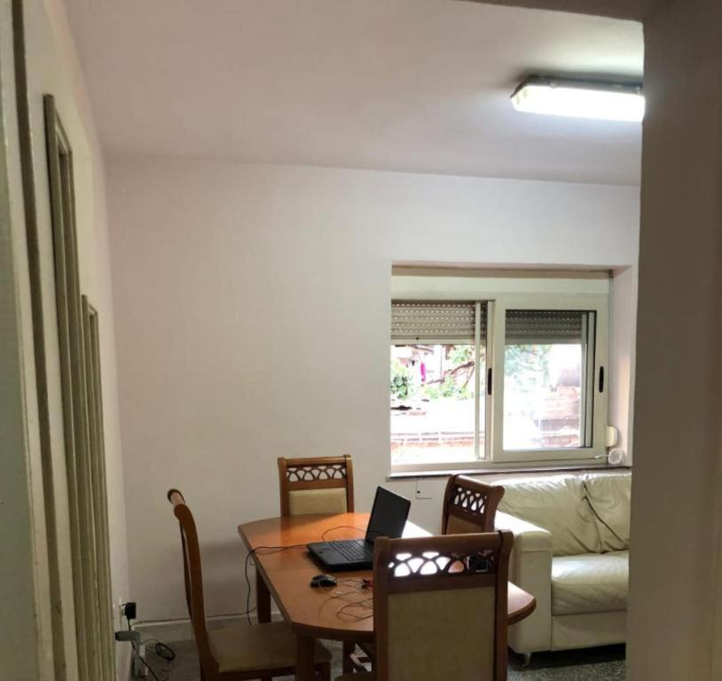 Royal Hostel 地拉那 外观 照片